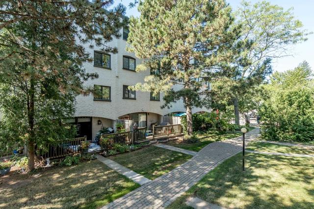 101 - 1042 Falgarwood Dr, Townhouse with 3 bedrooms, 1 bathrooms and 1 parking in Oakville ON | Image 21
