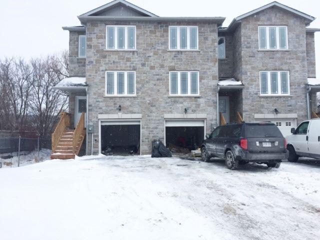 20 Sherbourne St, House attached with 3 bedrooms, 3 bathrooms and 3 parking in Orangeville ON | Image 1