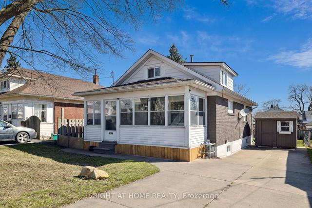4566 Sixth Ave, House detached with 3 bedrooms, 2 bathrooms and 2 parking in Niagara Falls ON | Image 1