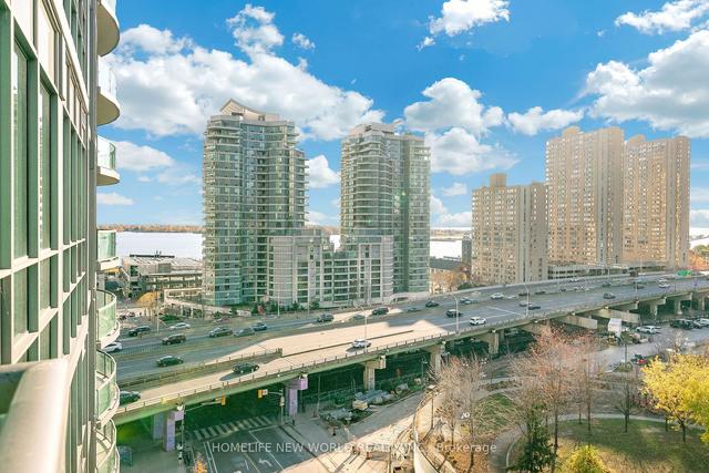 1517 - 25 Lower Simcoe St, Condo with 2 bedrooms, 2 bathrooms and 1 parking in Toronto ON | Image 4