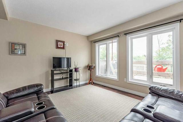 100 Mussen St, House attached with 3 bedrooms, 3 bathrooms and 2 parking in Guelph ON | Image 19