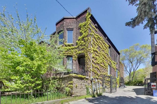 223 River St, House detached with 9 bedrooms, 12 bathrooms and 10 parking in Toronto ON | Image 23
