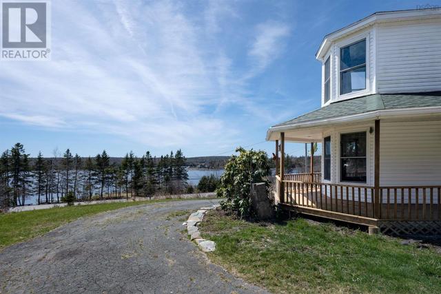 23159 Highway 7, House detached with 5 bedrooms, 2 bathrooms and null parking in Halifax NS | Image 2