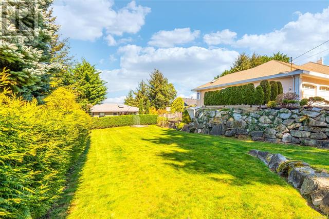 3285 Dolphin Dr, House detached with 4 bedrooms, 3 bathrooms and 6 parking in Nanaimo E BC | Image 77