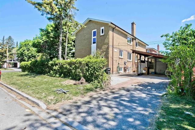 upper - 1 Ravenrock Crt, House semidetached with 3 bedrooms, 3 bathrooms and 1 parking in Toronto ON | Image 2