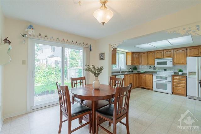 223 Twyford Street, House detached with 4 bedrooms, 3 bathrooms and 6 parking in Ottawa ON | Image 9