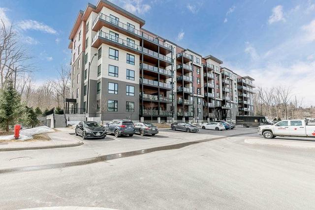 207 - 304 Essa Rd, Condo with 2 bedrooms, 1 bathrooms and 1 parking in Barrie ON | Image 1
