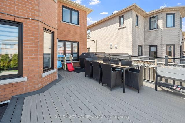 23 Oriah Crt, House detached with 4 bedrooms, 4 bathrooms and 6 parking in Vaughan ON | Image 14