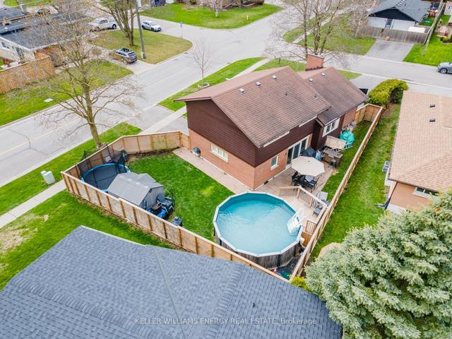 996 Regent Dr, House detached with 3 bedrooms, 2 bathrooms and 3 parking in Oshawa ON | Image 32