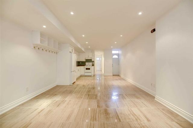 lower - 83 Oxford St, House attached with 1 bedrooms, 1 bathrooms and 0 parking in Toronto ON | Image 4