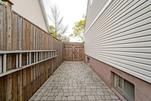90 Delma Dr, House detached with 3 bedrooms, 1 bathrooms and 4 parking in Toronto ON | Image 30