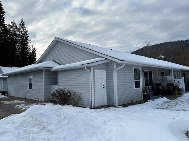 17 - 221 Temple Street, House attached with 2 bedrooms, 2 bathrooms and 3 parking in Sicamous BC | Card Image