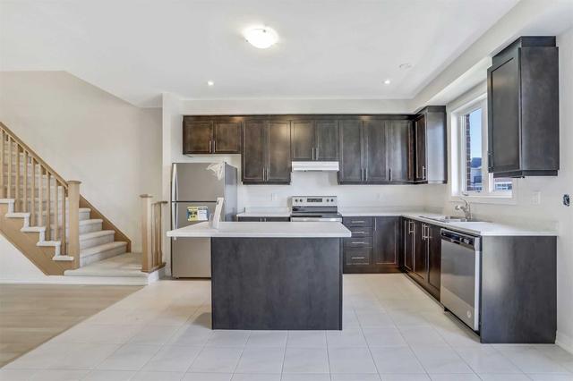 40 Sissons Way, House attached with 4 bedrooms, 3 bathrooms and 2 parking in Markham ON | Image 2