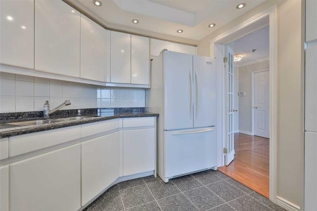 1608 - 1 Clark Ave, Condo with 2 bedrooms, 2 bathrooms and 1 parking in Vaughan ON | Image 16