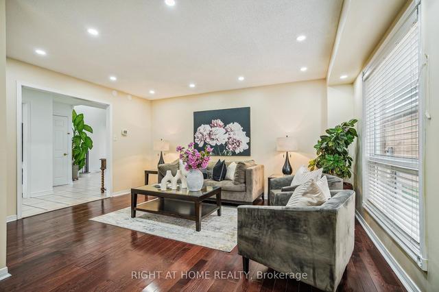 5759 Riverdale Cres, House detached with 4 bedrooms, 4 bathrooms and 4 parking in Mississauga ON | Image 34