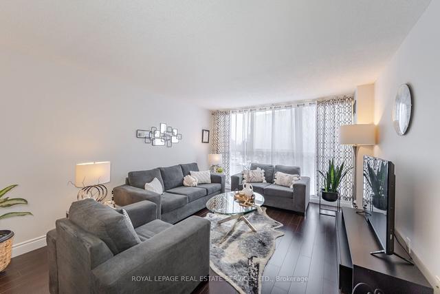 201 - 4205 Shipp Dr, Condo with 2 bedrooms, 2 bathrooms and 1 parking in Mississauga ON | Image 3