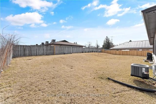 14 Vida St, House semidetached with 2 bedrooms, 2 bathrooms and 6 parking in Chatham Kent ON | Image 20