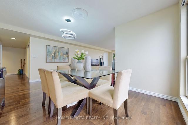 sph#211 - 28 Hollywood Ave, Condo with 2 bedrooms, 2 bathrooms and 1 parking in Toronto ON | Image 4