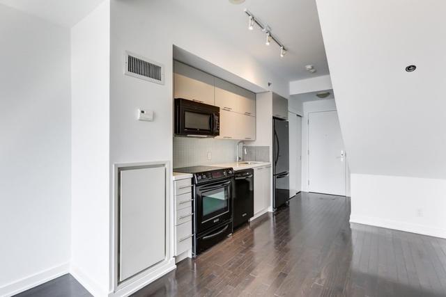 lph26 - 21 Nelson St, Condo with 1 bedrooms, 1 bathrooms and 1 parking in Toronto ON | Image 20