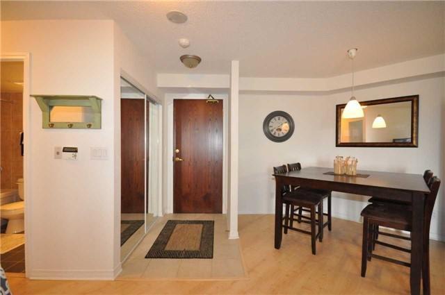 1001 - 185 Oneida Cres, Condo with 1 bedrooms, 1 bathrooms and 1 parking in Richmond Hill ON | Image 4