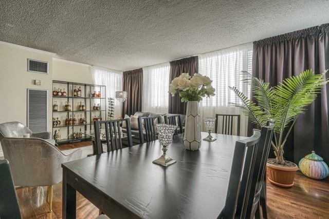 2202 - 80 Antibes Dr, Condo with 3 bedrooms, 2 bathrooms and 1 parking in Toronto ON | Image 4