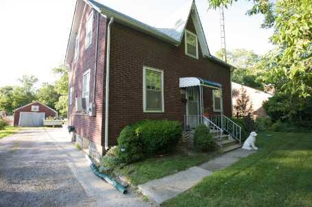 944 Dundas St E, House detached with 3 bedrooms, 1 bathrooms and 6 parking in Whitby ON | Image 1