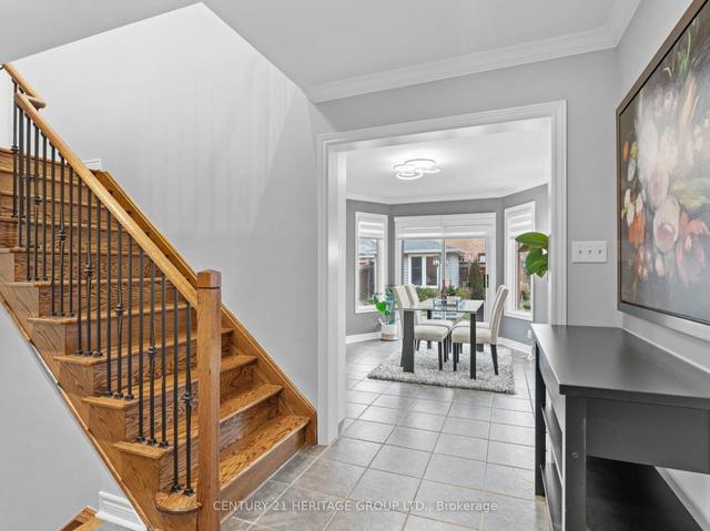347 Vellore Ave, House detached with 3 bedrooms, 4 bathrooms and 6 parking in Vaughan ON | Image 6