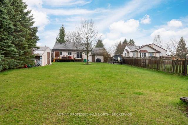 2292 Scythes St, House detached with 3 bedrooms, 2 bathrooms and 7 parking in Innisfil ON | Image 2