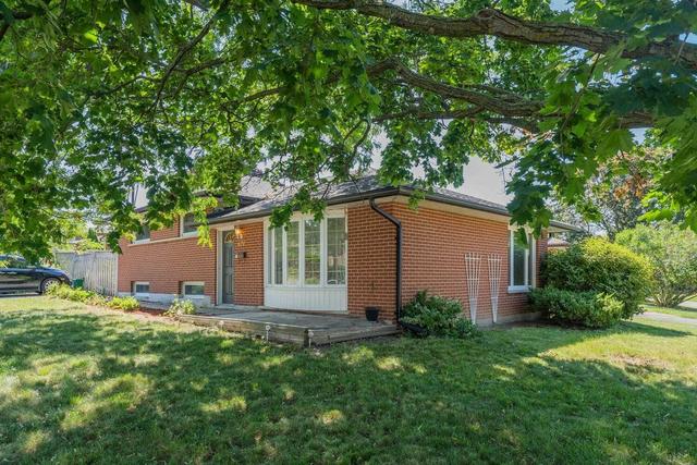 621 Annapolis Ave, House detached with 3 bedrooms, 2 bathrooms and 2 parking in Oshawa ON | Image 1