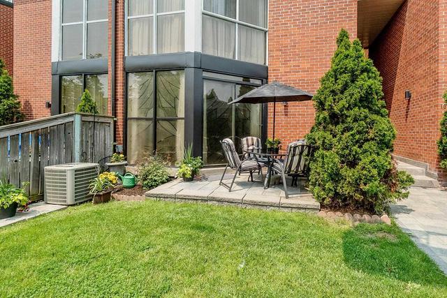 Th 9 - 100 Arbors Lane, Townhouse with 3 bedrooms, 3 bathrooms and 2 parking in Vaughan ON | Image 2