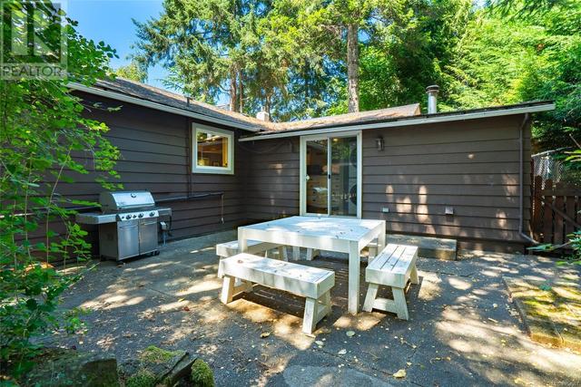 1667 Stroulger Rd, House detached with 3 bedrooms, 3 bathrooms and 3 parking in Nanaimo E BC | Image 64