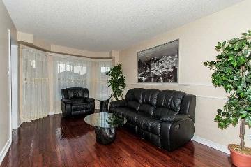 982 Focal Rd, House detached with 4 bedrooms, 4 bathrooms and 4 parking in Mississauga ON | Image 2