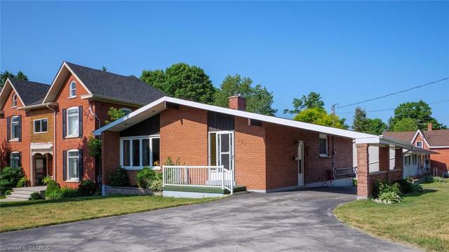 196 Queen Street N, House detached with 3 bedrooms, 1 bathrooms and null parking in West Grey ON | Image 12