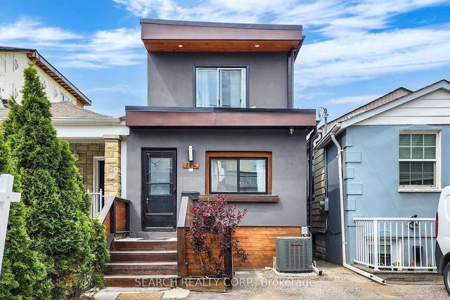 204 Prescott Ave, House detached with 3 bedrooms, 3 bathrooms and 1 parking in Toronto ON | Image 1