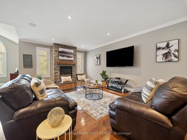 121 Mennill Dr, House detached with 3 bedrooms, 4 bathrooms and 12 parking in Springwater ON | Image 36