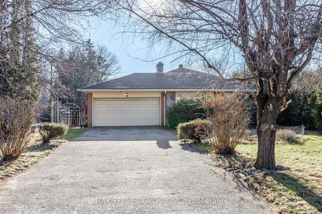 33 Hopperton Dr, House detached with 4 bedrooms, 2 bathrooms and 6 parking in Toronto ON | Image 23