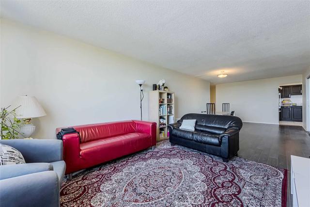 1206 - 1 Reidmount Ave, Condo with 3 bedrooms, 2 bathrooms and 1 parking in Toronto ON | Image 4
