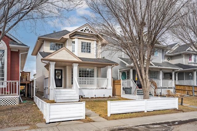 38 Martinridge Crescent Ne, House detached with 3 bedrooms, 2 bathrooms and 2 parking in Calgary AB | Image 1