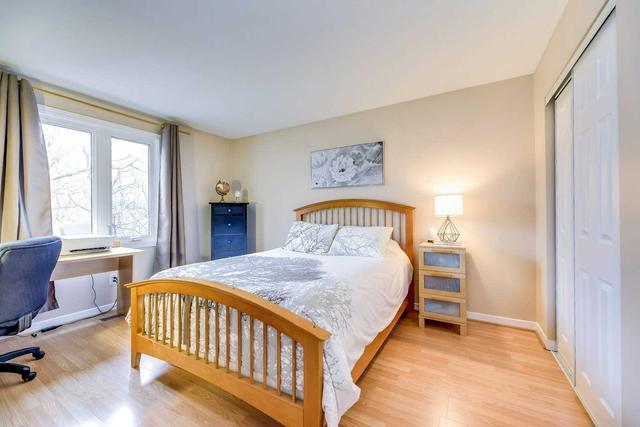 4122 Treetop Cres, House semidetached with 3 bedrooms, 3 bathrooms and 3 parking in Mississauga ON | Image 13