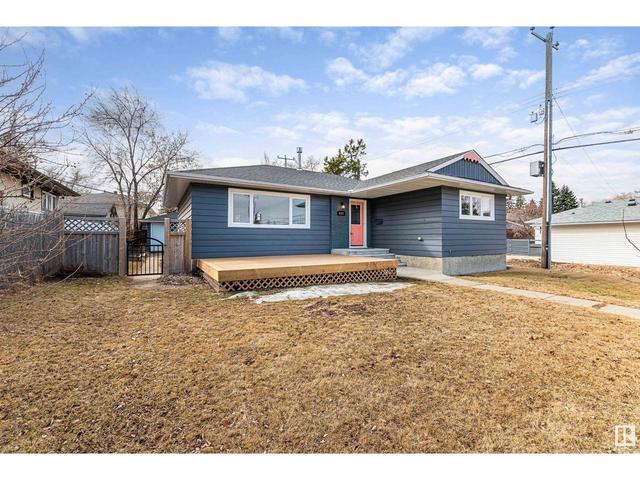 4707 107 Av Nw, House detached with 4 bedrooms, 2 bathrooms and null parking in Edmonton AB | Image 3