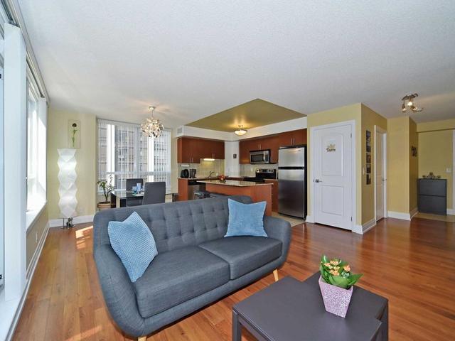 804 - 1060 Sheppard Ave W, Condo with 2 bedrooms, 2 bathrooms and 1 parking in Toronto ON | Image 18