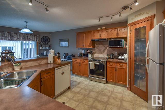 16512 87 St Nw, House detached with 4 bedrooms, 2 bathrooms and null parking in Edmonton AB | Image 12