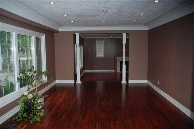 8159 Eighth Line, House detached with 3 bedrooms, 3 bathrooms and 15 parking in Milton ON | Image 3