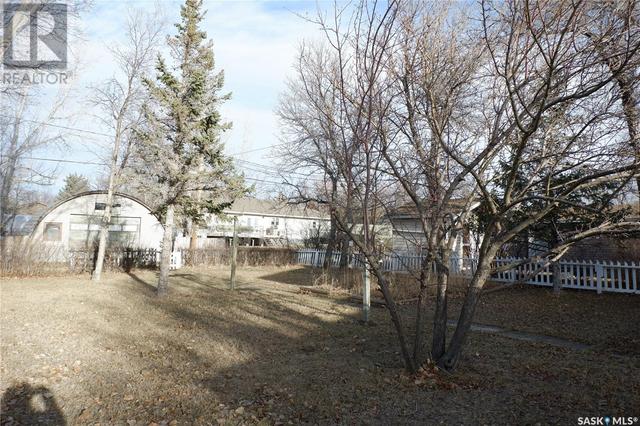 233 5th Avenue W, House detached with 4 bedrooms, 3 bathrooms and null parking in Gravelbourg SK | Image 32