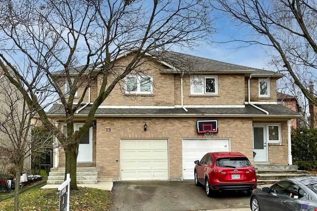 29 Karen St, House semidetached with 3 bedrooms, 3 bathrooms and 2 parking in Vaughan ON | Image 1