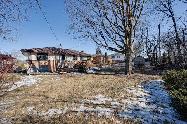 upper - 997 Hatfield Cres, House detached with 3 bedrooms, 2 bathrooms and 1 parking in Peterborough ON | Image 5