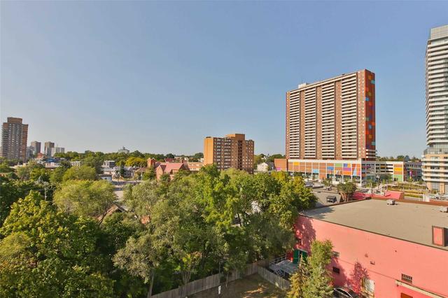 809 - 2088 Lawrence Ave W, Condo with 2 bedrooms, 2 bathrooms and 1 parking in Toronto ON | Image 35