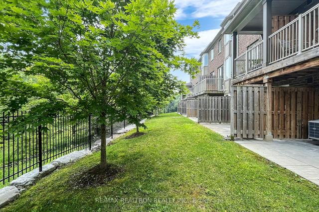 678 Wendy Culbert Cres, Townhouse with 3 bedrooms, 4 bathrooms and 2 parking in Newmarket ON | Image 29