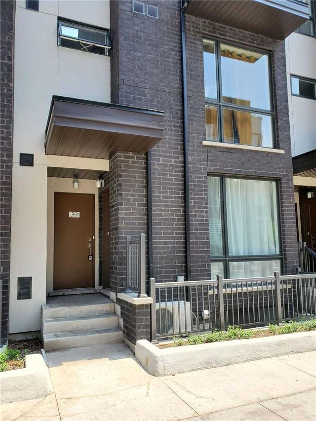 40 - 26 Fieldway Rd E, Townhouse with 1 bedrooms, 1 bathrooms and 0 parking in Toronto ON | Image 1