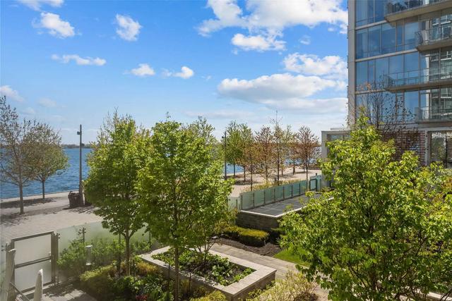 th. 116 - 29 Queens Quay E, Townhouse with 2 bedrooms, 3 bathrooms and 2 parking in Toronto ON | Image 15